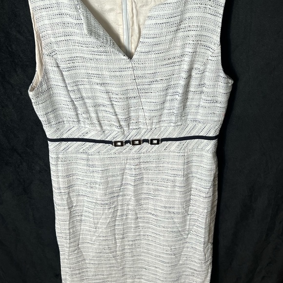 ANTONIO MELANI Cream Sheath Midi Dress V-Neck Sleeveless - Picture 4 of 7